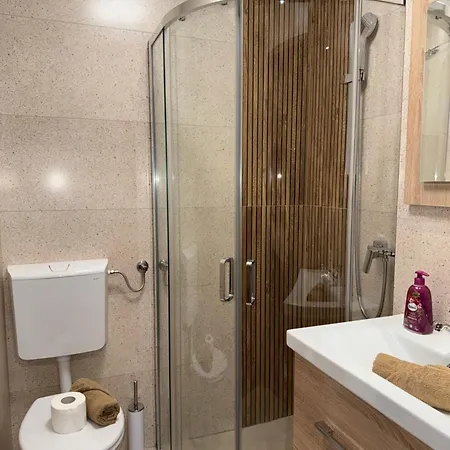 Iris شقة بانيا لوكا